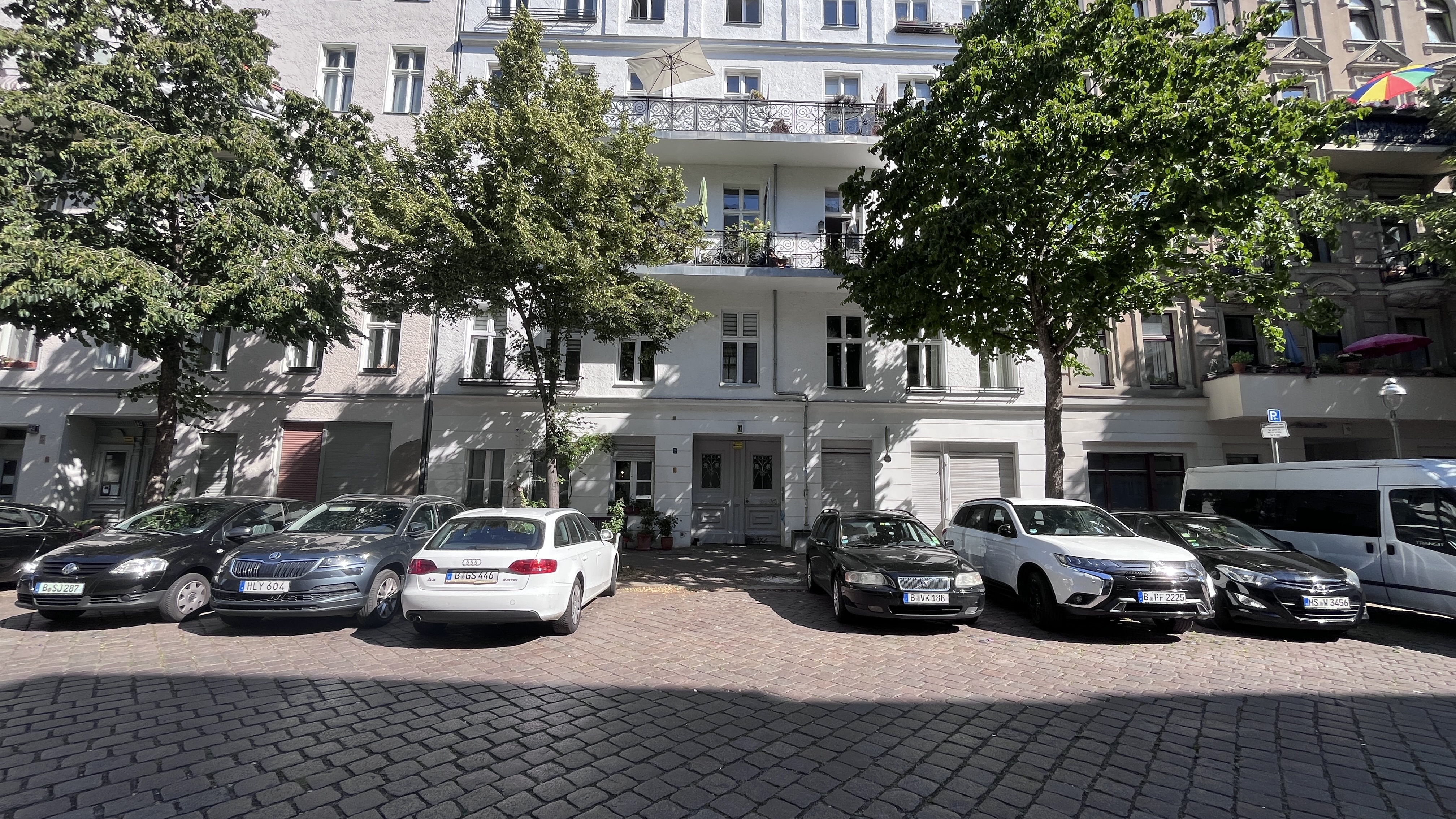großzügiger Altbau Moabit
